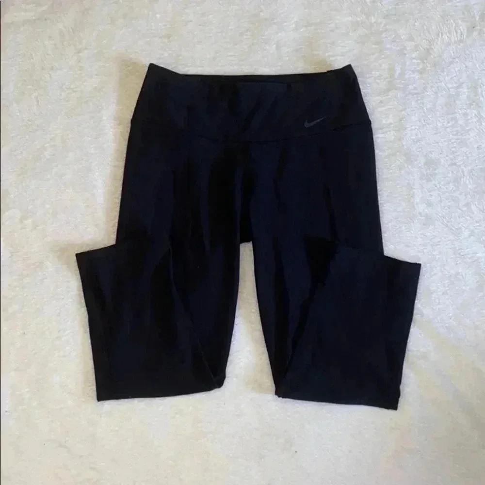 Nike Cropped Leggings
